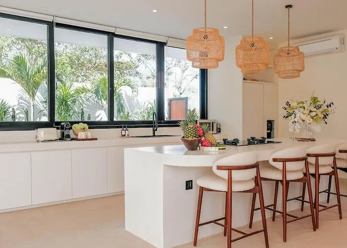 Casa Jomo 5 Bedroom Luxury Seaview With Kids Playroom, Bingin * Uluwatu (Bali)
