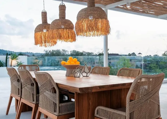Casa Jomo 5 Bedroom Luxury Seaview With Kids Playroom, Bingin