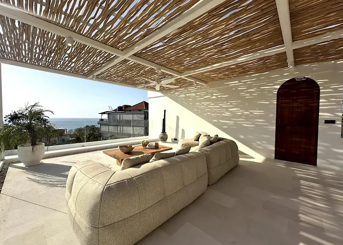 Casa Jomo 5 Bedroom Luxury Seaview With Kids Playroom, Bingin Villa *