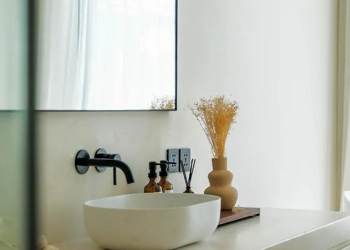 Casa Jomo 5 Bedroom Luxury Seaview With Kids Playroom, Bingin Uluwatu (Bali)