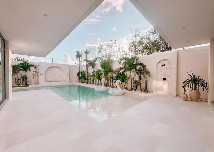 Casa Jomo 5 Bedroom Luxury Seaview With Kids Playroom, Bingin