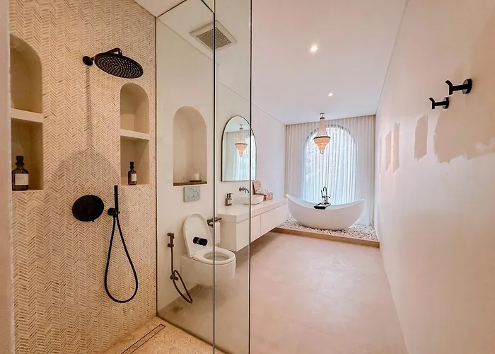 Casa Jomo 5 Bedroom Luxury Seaview With Kids Playroom, Bingin Villa *