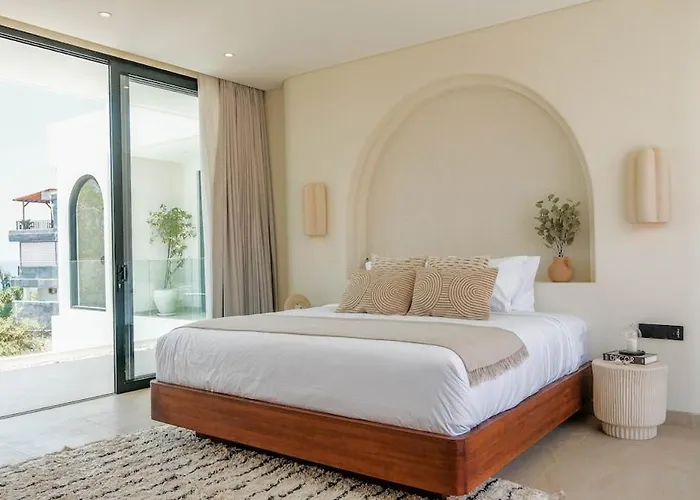 Villa Casa Jomo 5 Bedroom Luxury Seaview With Kids Playroom, Bingin *